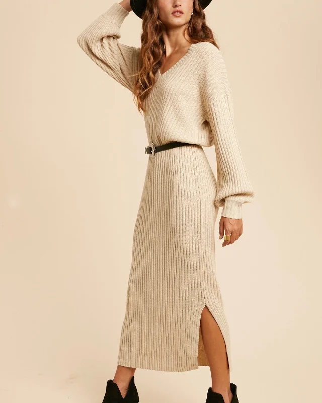 Valerie V-Neck Sweater Maxi Dress in Oatmeal